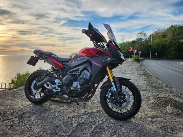 2015 Yamaha MT-09 Tracer (FJ-09), пурпурный, 850000 рублей - вид 5
