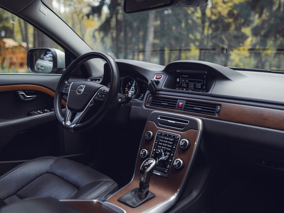 2013 Volvo XC70 II Рестайлинг, бежевый - вид 1