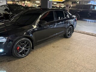 2018 Skoda Octavia III (A7) Рестайлинг, чёрный, 1800000 рублей, вид 5