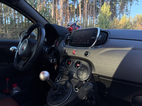 2019 Abarth 595 I Рестайлинг, жёлтый, 2199000 рублей - вид 16