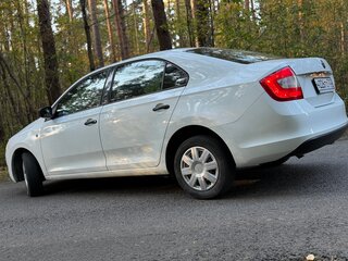 2016 Skoda Rapid I, белый, 449999 рублей, вид 4