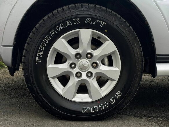 2012 Mitsubishi Pajero IV Рестайлинг 1, серебристый, 2299000 рублей - вид 39