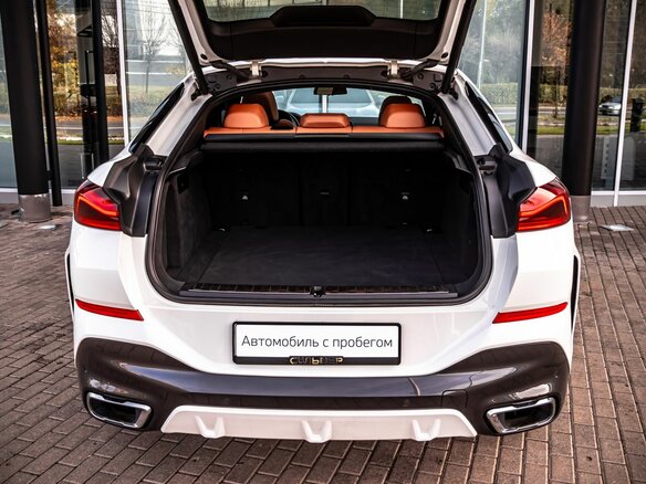 2022 BMW X6 30d III (G06), белый, 8350000 рублей - вид 26