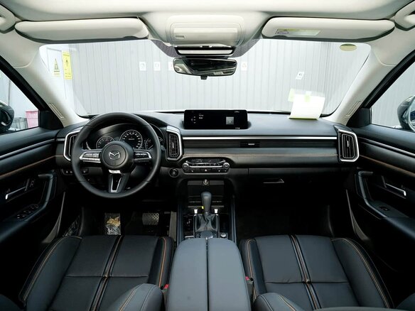 2026 Mazda CX-50, серый, 3450000 рублей - вид 3