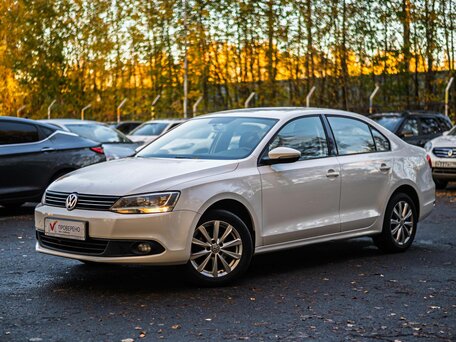 2014 Volkswagen Jetta VI, белый, 1320000 рублей, вид 1