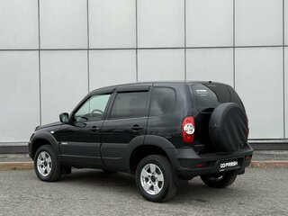 2018 Chevrolet Niva I Рестайлинг, чёрный, 855555 рублей, вид 2