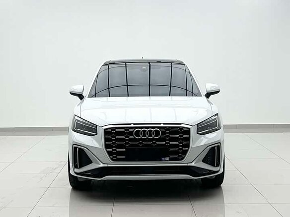 2023 Audi Q2 L 35 TFSI I Рестайлинг, белый, 1650000 рублей - вид 1
