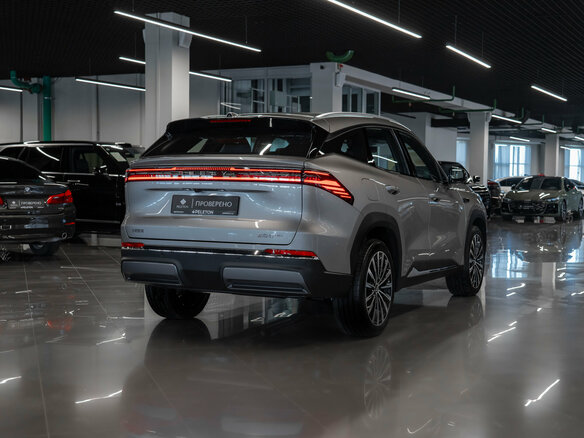 2026 Geely Galaxy M7, серый - вид 4