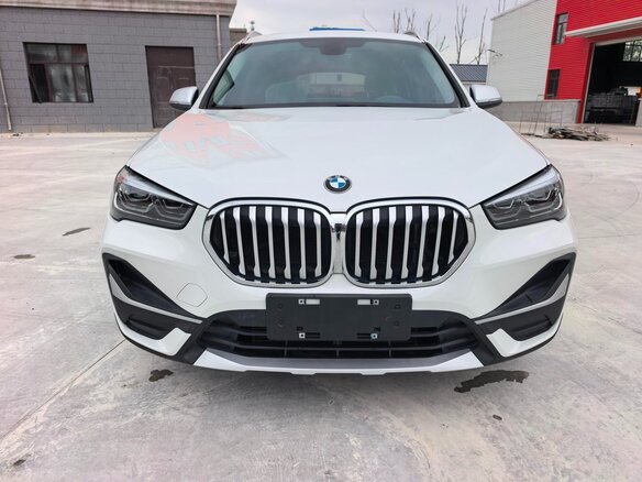 2022 BMW X1 Long 20Li sDrive II (F48) Рестайлинг, белый, 1760000 рублей - вид 1