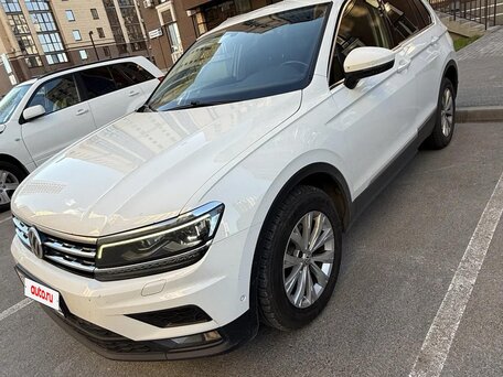 2017 Volkswagen Tiguan II, белый, 2800000 рублей, вид 1