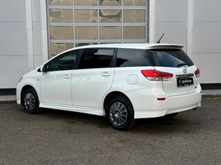 2009 Toyota Wish II, белый, 1275000 рублей, вид 3