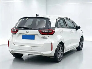 2023 Honda Fit Crosstar IV Рестайлинг, белый, 984600 рублей, вид 4