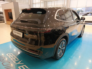 2026 Geely EX5 Гибрид EM-R, чёрный, 3814990 рублей, вид 3