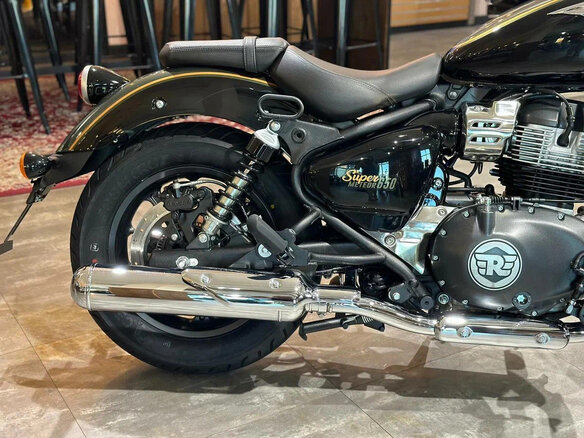2026 Royal Enfield Super Meteor, зелёный, 773000 рублей - вид 10