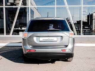 2013 Mitsubishi Outlander III, серый, 1300000 рублей, вид 4