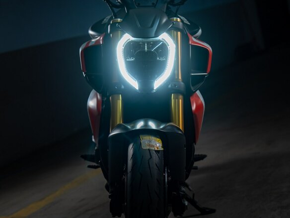 2026 Ducati Diavel V4, белый, 4350000 рублей - вид 1