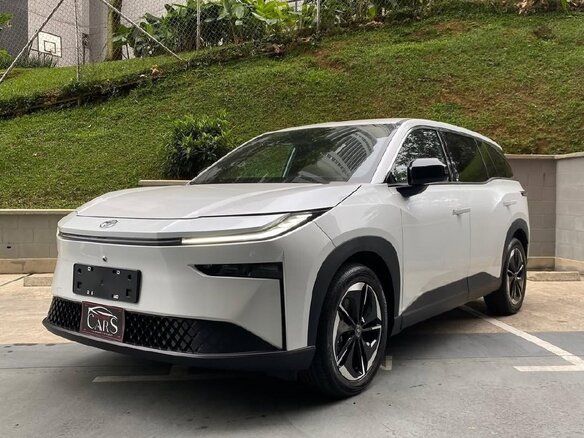 2026 Toyota bZ3X 58.3 kWh, белый