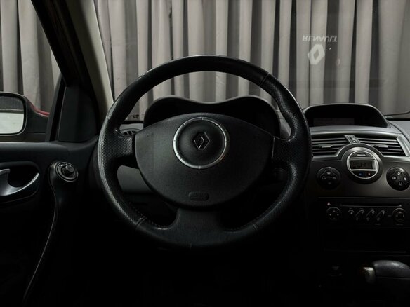 2008 Renault Megane II Рестайлинг, красный, 469999 рублей - вид 11