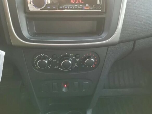 2016 Renault Logan II, бежевый, 450000 рублей - вид 20