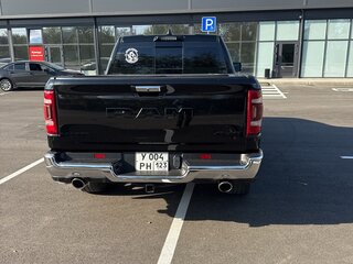 2022 Ram 1500 Quad Cab V, чёрный, 6700000 рублей, вид 4