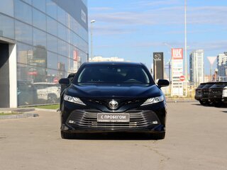 2019 Toyota Camry VIII (XV70), чёрный, 2890000 рублей, вид 2