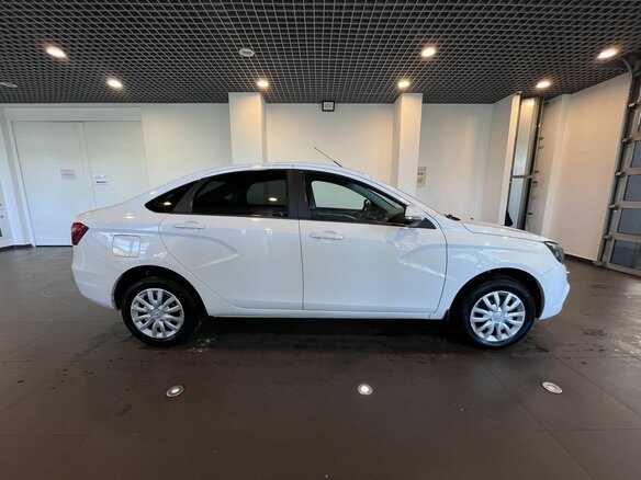 2020 Lada (ВАЗ) Vesta I, белый - вид 1