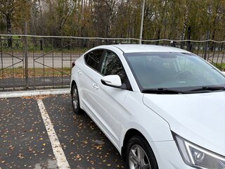 2019 Hyundai Elantra VI (AD) Рестайлинг, белый, 2100000 рублей, вид 3