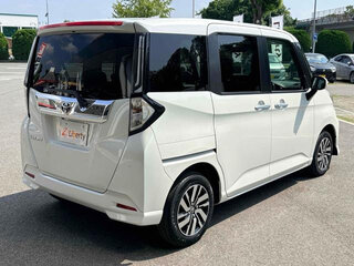 2023 Toyota Roomy I Рестайлинг, белый, 1371208 рублей, вид 3
