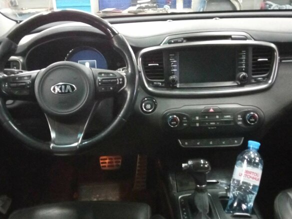 2017 Kia Sorento II Рестайлинг, коричневый, 2299000 рублей - вид 4