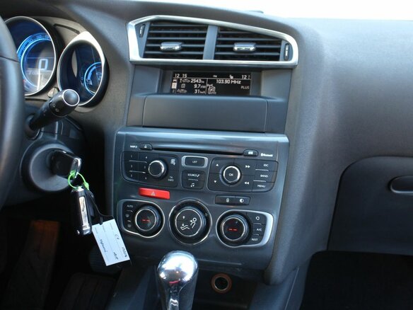 2011 Citroen C4 II, чёрный - вид 16