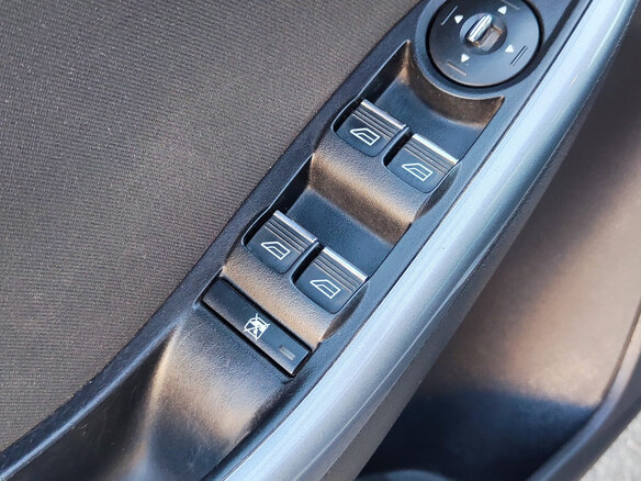 2013 Ford Focus III, серебристый, 490000 рублей - вид 12