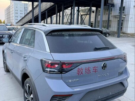 2023 Volkswagen T-Roc I (China Market), серый, 1920000 рублей, вид 4