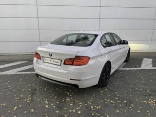 2012 BMW 5 серии 530d xDrive VI (F10/F11/F07), белый, 1950000 рублей, вид 5