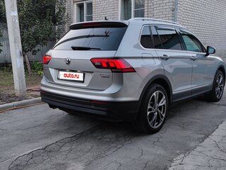 2017 Volkswagen Tiguan II, серебристый, 1850000 рублей, вид 5