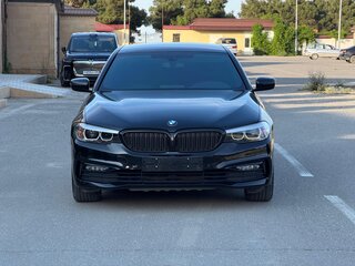 2017 BMW 5 серии 520d VII (G30/G31/G38), чёрный, 2500000 рублей, вид 2