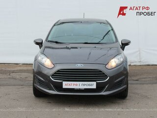 2017 Ford Fiesta Mk6 Рестайлинг, серый, 885000 рублей, вид 2