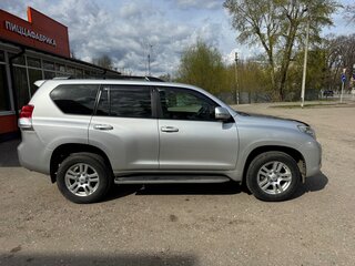 2009 Toyota Land Cruiser Prado 150 Series, серебристый, 2100000 рублей, вид 2