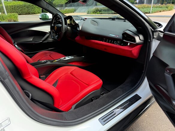 2022 Ferrari 296 GTB, белый, 25900000 рублей - вид 36