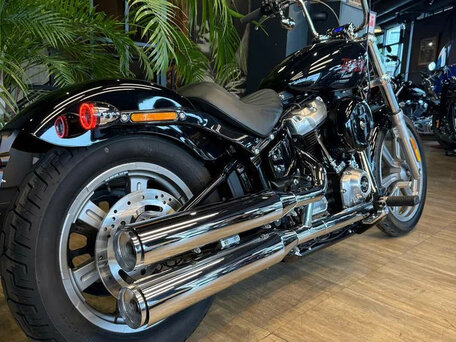 2024 Harley-Davidson Softail Standard, чёрный, 1750000 рублей, вид 2