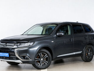 2018 Mitsubishi Outlander III Рестайлинг 2, серый, 1679000 рублей, вид 3