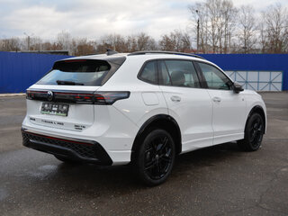 2026 Volkswagen Tiguan L Pro III (China Market), белый, 4799000 рублей, вид 5