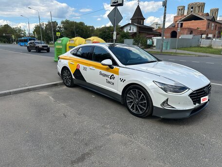 2021 Hyundai Sonata VIII (DN8), белый, 1640000 рублей, вид 3