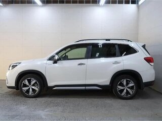 2021 Subaru Forester MHEV V, белый, 1999017 рублей, вид 4