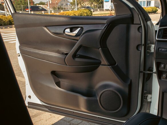 2017 Nissan Qashqai II, серебристый, 1415000 рублей - вид 11