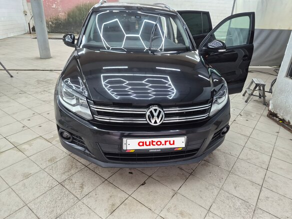 2016 Volkswagen Tiguan I Рестайлинг, чёрный, 1500000 рублей