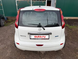 2011 Nissan Note I Рестайлинг, белый, 699999 рублей, вид 4