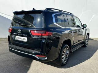 2022 Toyota Land Cruiser 300 Series, чёрный, 10300000 рублей, вид 5