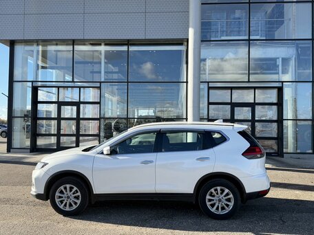 2018 Nissan X-Trail III Рестайлинг, белый, 1695000 рублей, вид 4