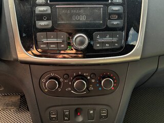 2016 Renault Logan II, белый, 725000 рублей, вид 3