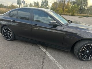 2013 BMW 5 серии 528i xDrive VI (F10/F11/F07) Рестайлинг, коричневый, 1850000 рублей, вид 4